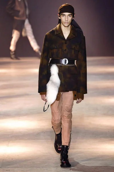 Look 37